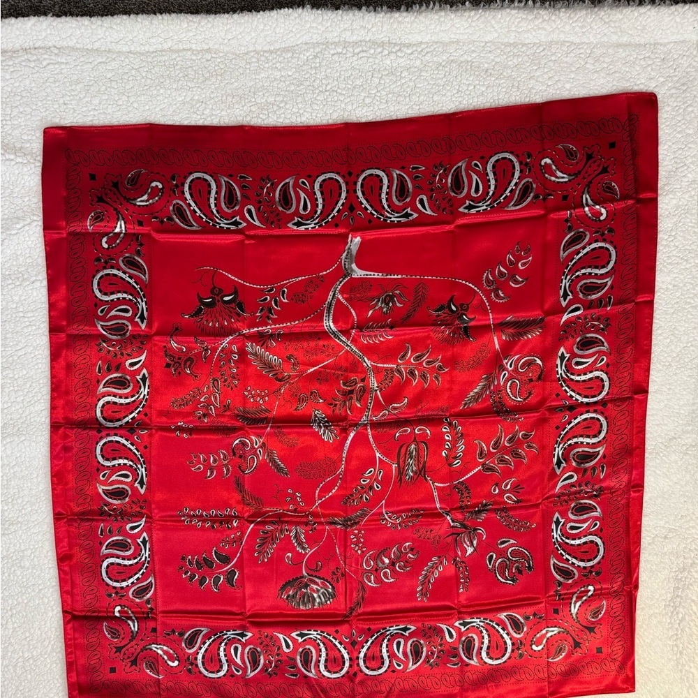 Suzhichou Red Polyester Scarf Black and Grey Paisley Print - Picture 3 of 7